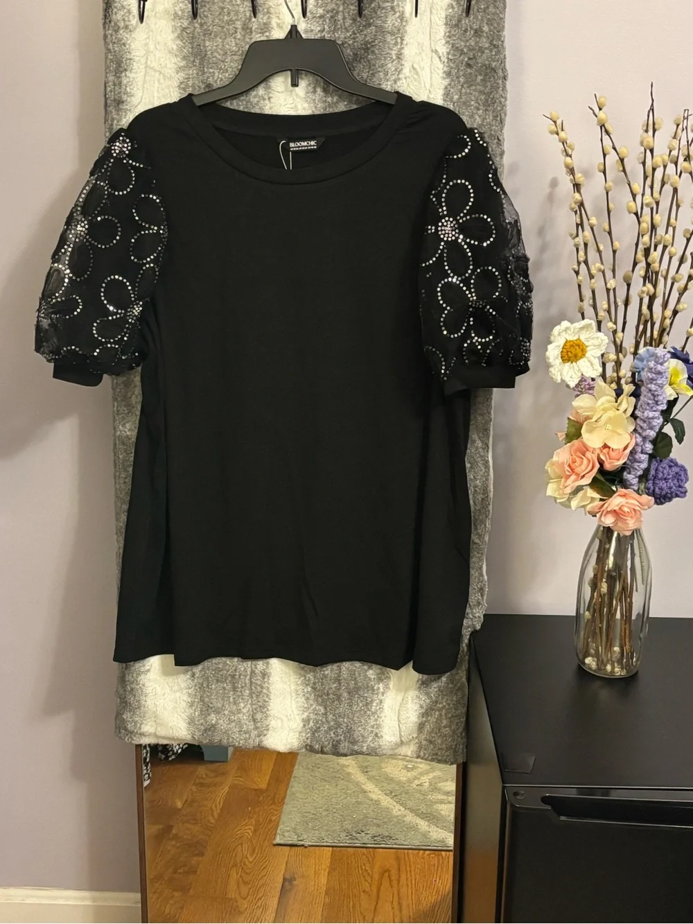 BloomChic Black Puff Sleeve Top with Sheer Embellished Sleeves size 2X (18-20)